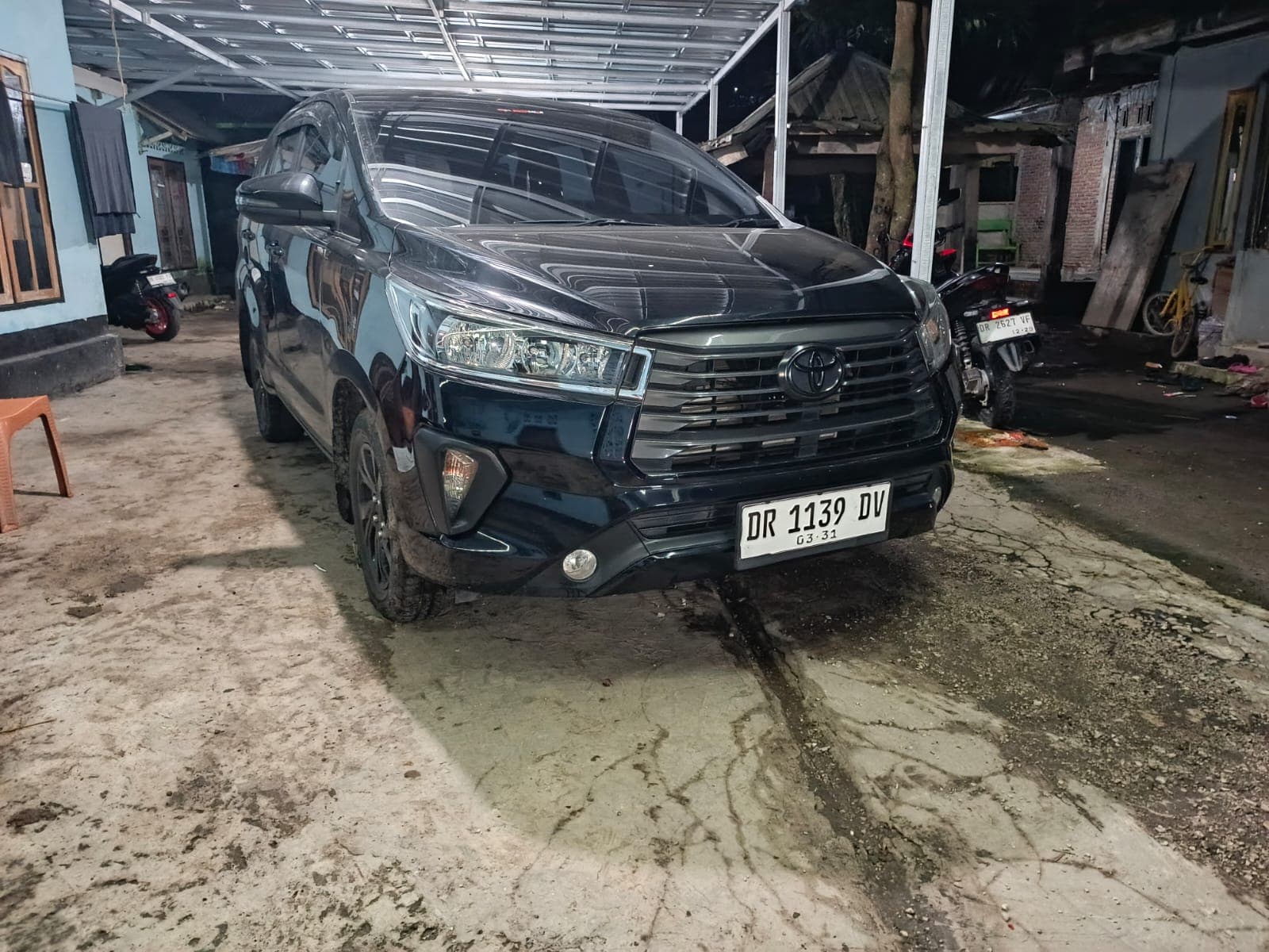 Semolah Trans Tours & Travel fleet